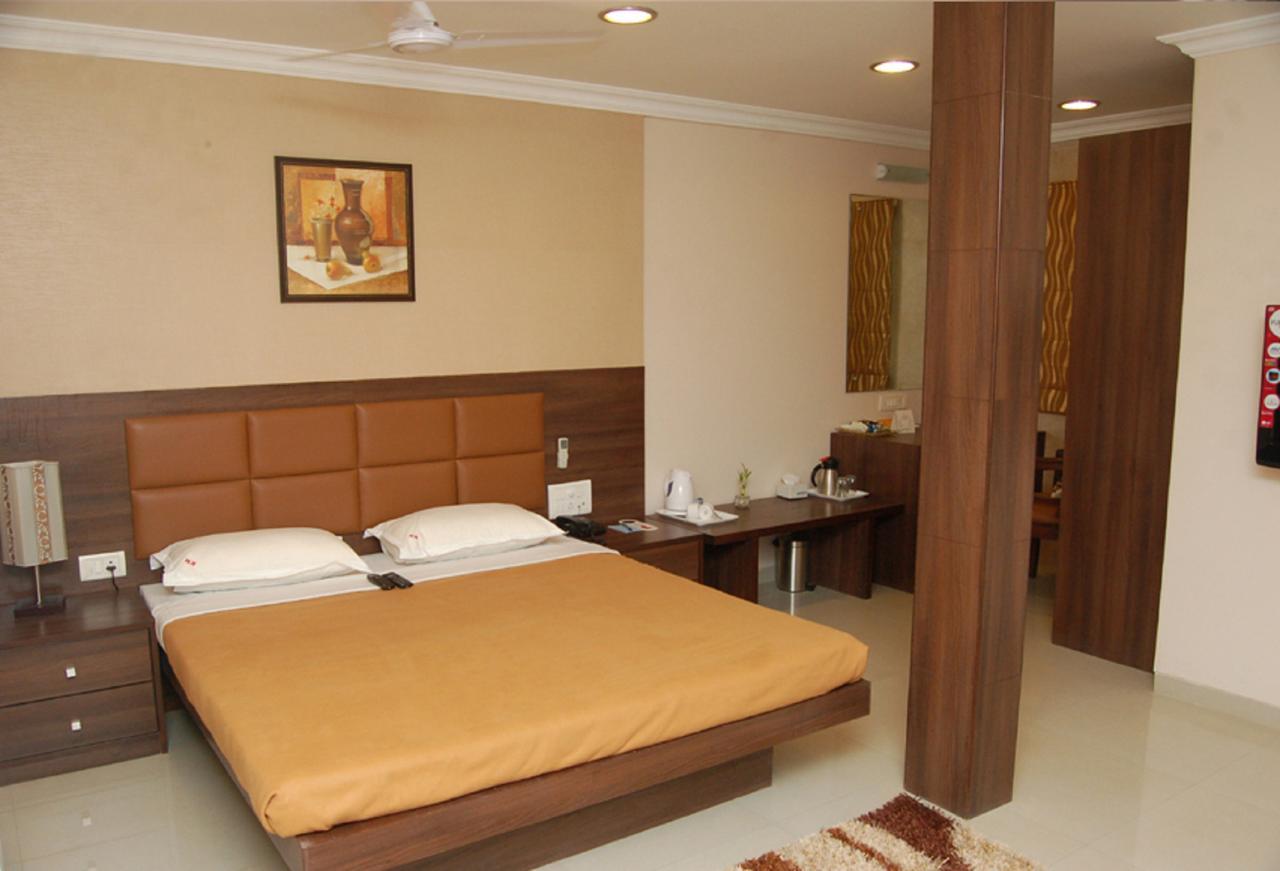 Haredia Hotel - Mumbai — Photos 1